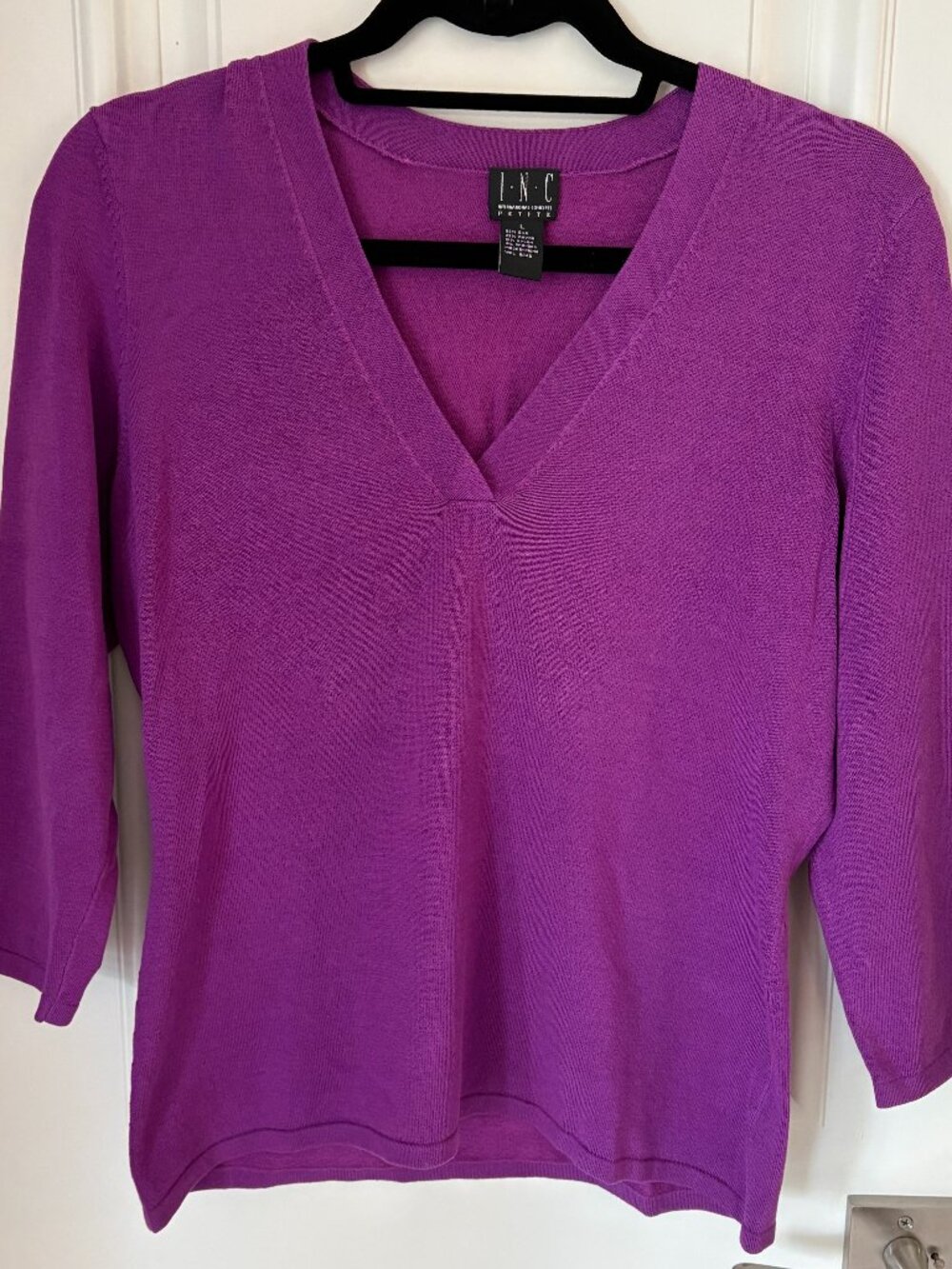 Purple knit V neck top, 3/4 sleeves